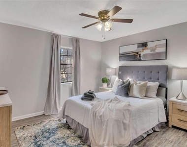 1200 Falling Water Drive Se - Photo Thumbnail 15