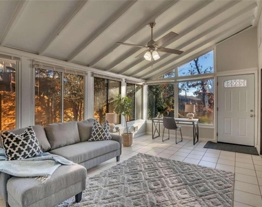 1200 Falling Water Drive Se - Photo Thumbnail 4