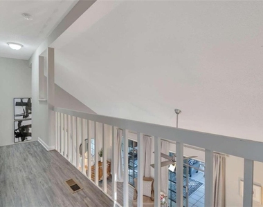 1200 Falling Water Drive Se - Photo Thumbnail 14