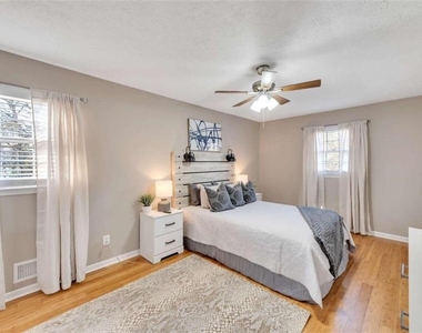 5005 Maryland Drive - Photo Thumbnail 13