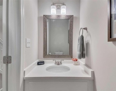 826 Moonlit Lane Nw - Photo Thumbnail 11