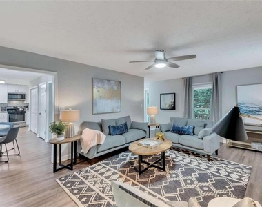 826 Moonlit Lane Nw - Photo Thumbnail 3
