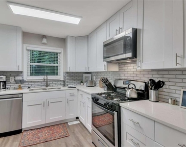 826 Moonlit Lane Nw - Photo Thumbnail 5