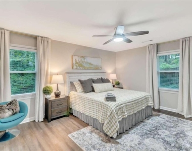 826 Moonlit Lane Nw - Photo Thumbnail 12