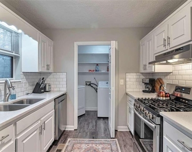 4145 Dustin Drive - Photo Thumbnail 5