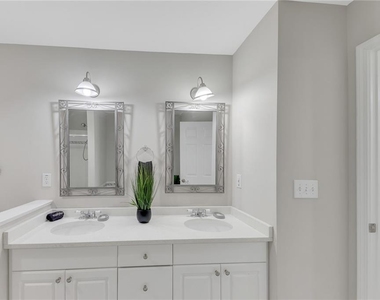 4669 Emerald Willow Drive - Photo Thumbnail 16