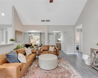 4669 Emerald Willow Drive - Photo Thumbnail 18