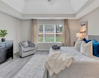 4669 Emerald Willow Drive - Photo Thumbnail 13