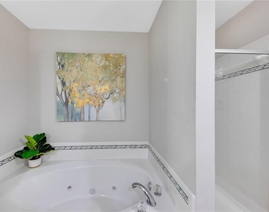 4669 Emerald Willow Drive - Photo Thumbnail 15