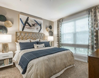 1455 Spring Road Se - Photo Thumbnail 8