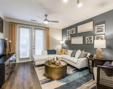1455 Spring Road Se - Photo Thumbnail 4