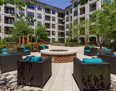 4600 Roswell Road - Photo Thumbnail 21