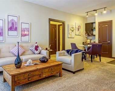 880 Glenwood Avenue - Photo Thumbnail 6