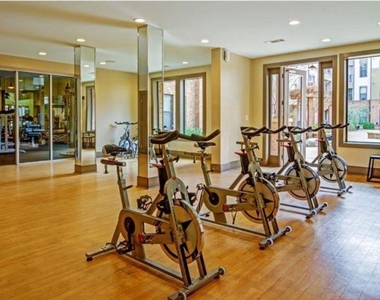 880 Glenwood Avenue - Photo Thumbnail 22