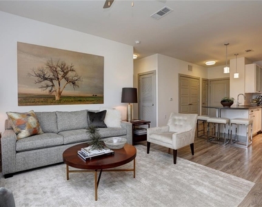 1213 Avalon Boulevard - Photo Thumbnail 15