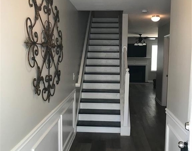 322 Hidden Creek Lane - Photo Thumbnail 4