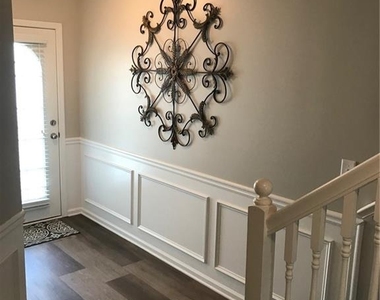 322 Hidden Creek Lane - Photo Thumbnail 2
