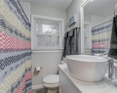 3041 Pasadena Drive - Photo Thumbnail 12