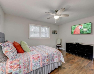 3041 Pasadena Drive - Photo Thumbnail 17