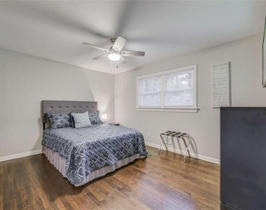 3041 Pasadena Drive - Photo Thumbnail 10