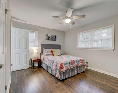 3041 Pasadena Drive - Photo Thumbnail 16