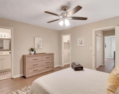 4543 Coopers Creek Place Se - Photo Thumbnail 14