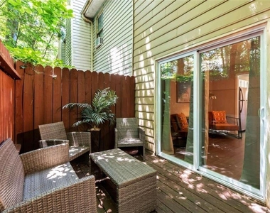 4543 Coopers Creek Place Se - Photo Thumbnail 10