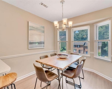 4543 Coopers Creek Place Se - Photo Thumbnail 7
