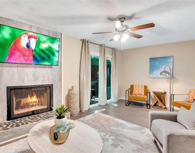 4543 Coopers Creek Place Se - Photo Thumbnail 2