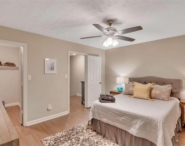 4543 Coopers Creek Place Se - Photo Thumbnail 16