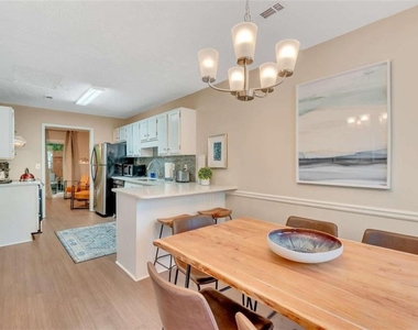 4543 Coopers Creek Place Se - Photo Thumbnail 8