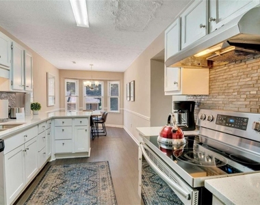 4543 Coopers Creek Place Se - Photo Thumbnail 4