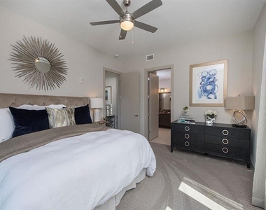 2144 Peachtree Road - Photo Thumbnail 13