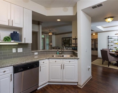 3558 Piedmont Road Ne - Photo Thumbnail 4