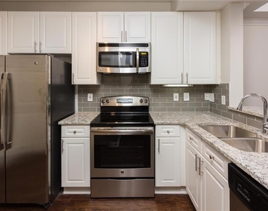 3558 Piedmont Road Ne - Photo Thumbnail 2