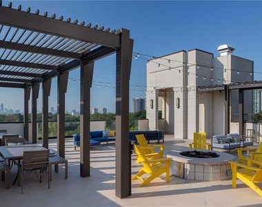 235 Pharr Road - Photo Thumbnail 12