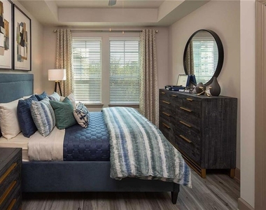 235 Pharr Road - Photo Thumbnail 5