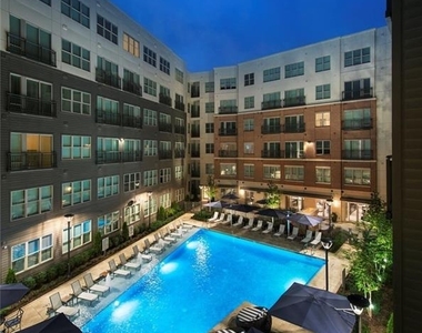 400 Pharr Road Ne - Photo Thumbnail 9