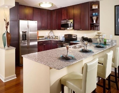 3242 Peachtree Road Ne - Photo Thumbnail 2