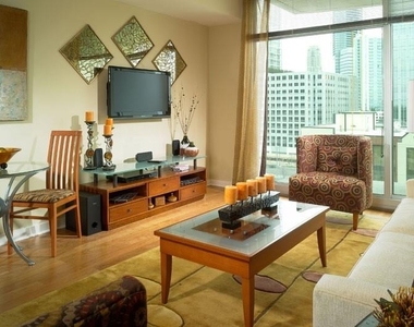 3242 Peachtree Road Ne - Photo Thumbnail 4