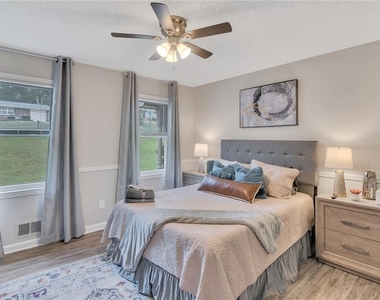 209 Caboose Lane - Photo Thumbnail 16