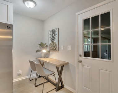 577 Kurtz Road - Photo Thumbnail 6