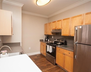 2676 Milscott Drive - Photo Thumbnail 3