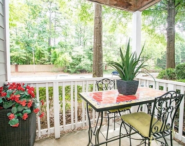100 Ashford Gables Drive - Photo Thumbnail 14