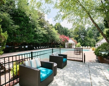 100 Ashford Gables Drive - Photo Thumbnail 18