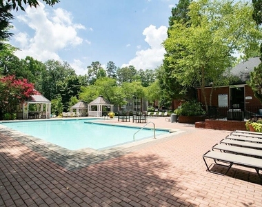 100 Ashford Gables Drive - Photo Thumbnail 20