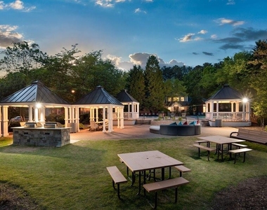 100 Ashford Gables Drive - Photo Thumbnail 23