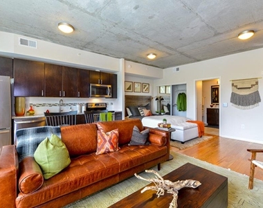 1163 W Peachtree Street Ne - Photo Thumbnail 3