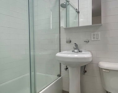 166 West 72nd Street, 3B - Photo Thumbnail 8
