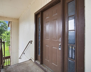 611 Carpenter Ave - Photo Thumbnail 2